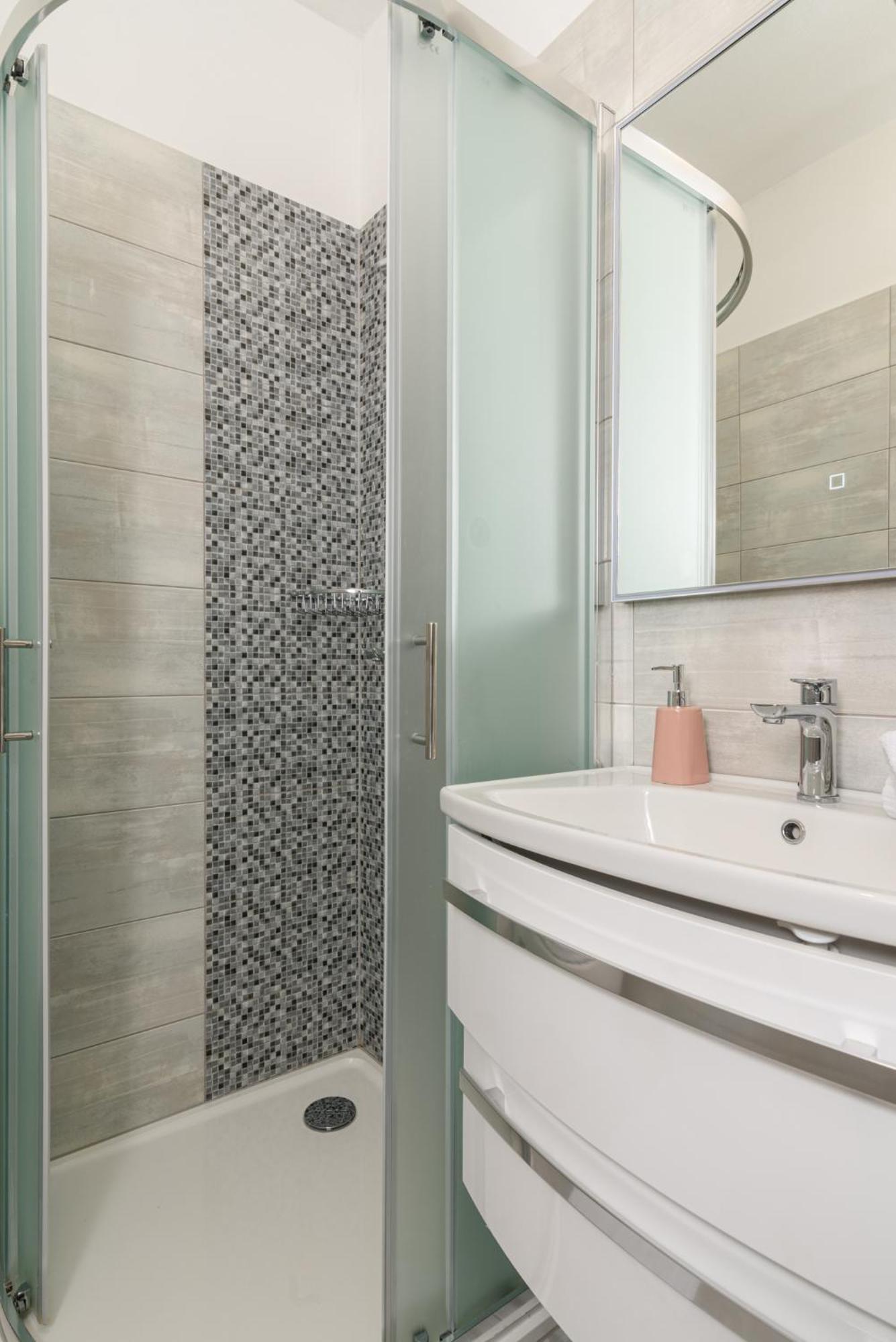 טרוגיר Apartments Villa Ivanka מראה חיצוני תמונה